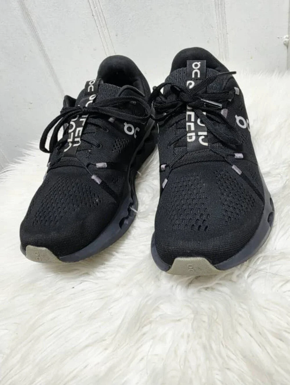 On Running Cloudsurfer Comfort Sneakers| Black Athletic Shoes Women's Size 11